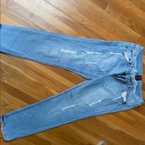 EUC Torrid distressed skinny jeans